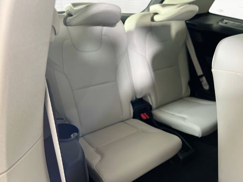 Used 2023 Volvo XC90 B6 Core w/ Protection Package Premier image 28