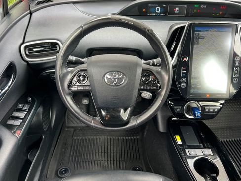 Certified 2022 Toyota Prius Prime Limited FWD image 14