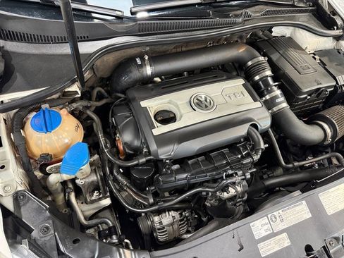 Used 2012 Volkswagen Golf 4-Door FWD image 38
