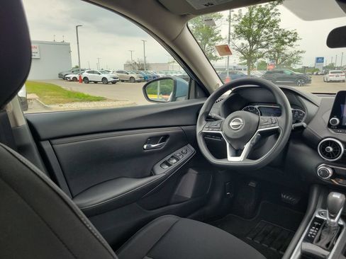 Used 2024 Nissan Sentra SV w/ Trunk Package FWD image 8