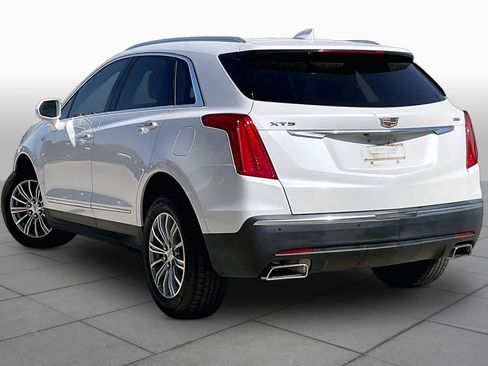 Used 2018 Cadillac XT5 Luxury w/ Driver Awareness Package FWD image 12