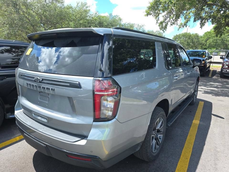Used 2023 Chevrolet Suburban Z71 w/ Luxury Package AWD/4WD image 19