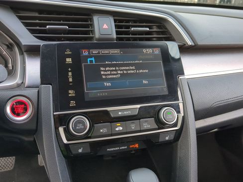 Used 2018 Honda Civic Touring image 21