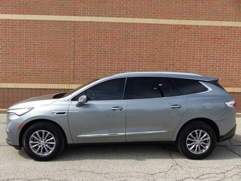 Used 2023 Buick Enclave Essence w/ LPO, Floor Liner Package FWD image 6