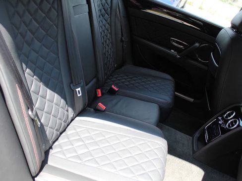 Used 2018 Bentley Flying Spur S V8 AWD/4WD image 19