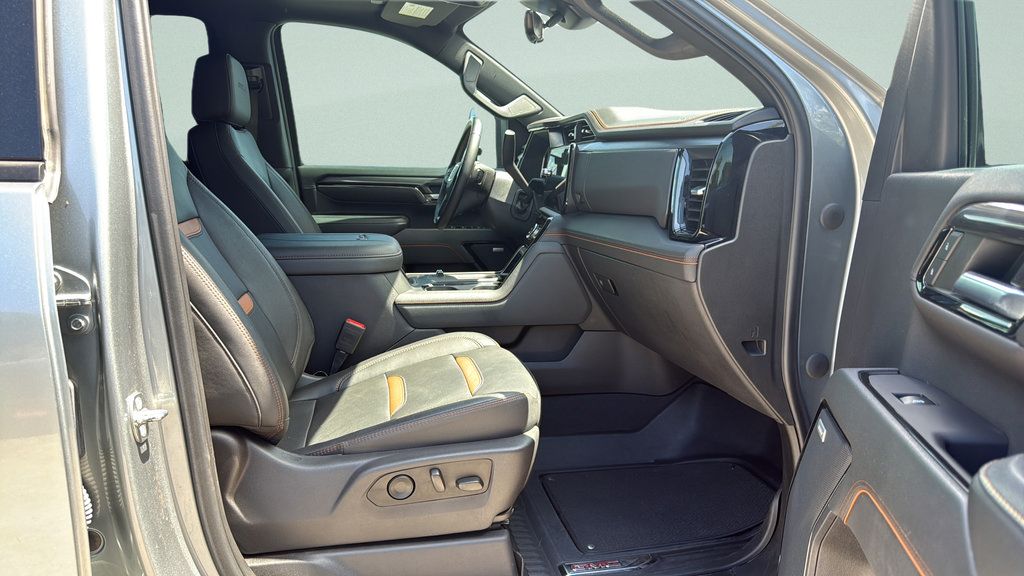 Used 2024 GMC Sierra 2500 AT4 w/ AT4 Premium Plus Package AWD/4WD image 19
