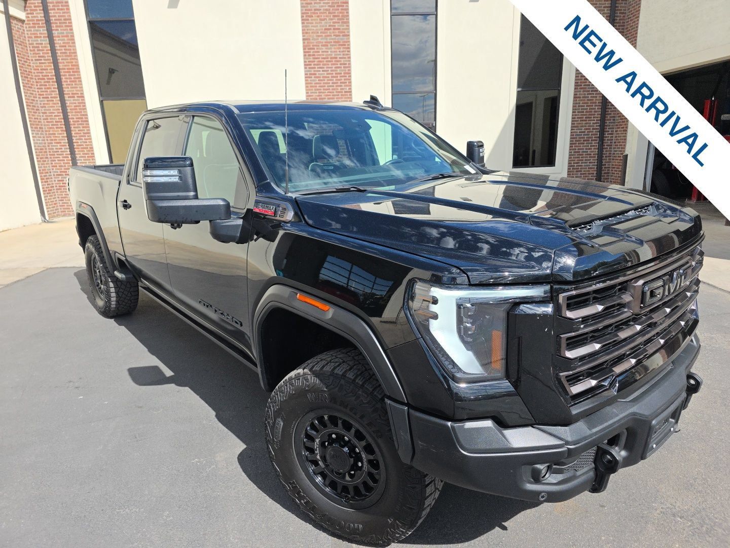 Used 2025 GMC Sierra 2500 AT4X w/ AT4X AEV Edition AWD/4WD image 1