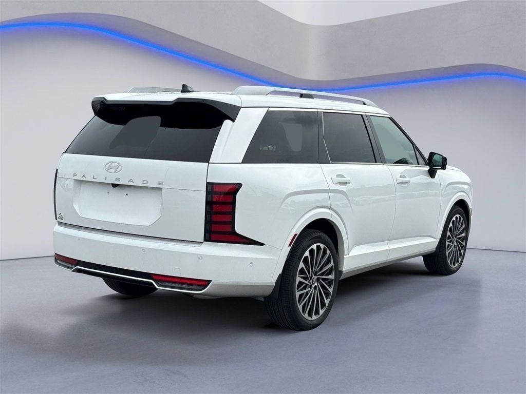Used 2026 Hyundai Palisade Calligraphy FWD image 3
