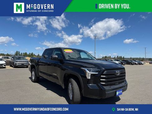 Used 2024 Toyota Tundra SR5 w/ SR5 Convenience Package AWD/4WD image 4
