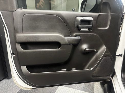 Used 2017 Chevrolet Silverado 1500 W/T w/ Trailering Package RWD image 12