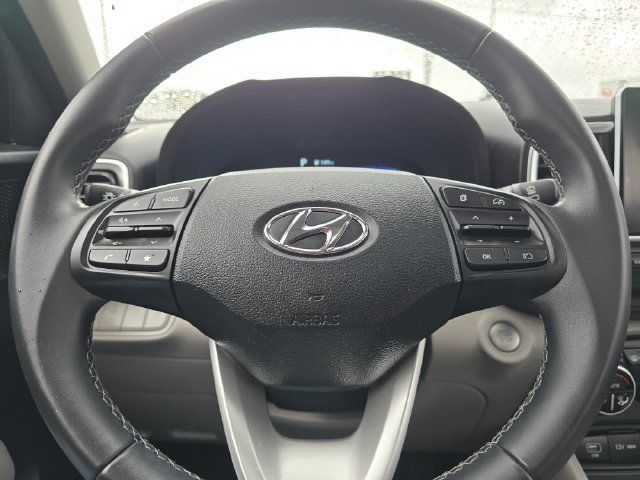 Certified 2025 Hyundai Venue SEL FWD image 26