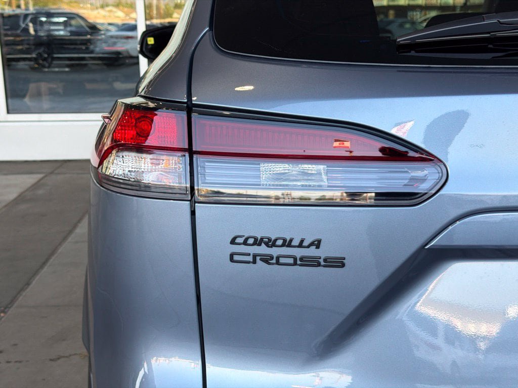 New 2026 Toyota Corolla Cross LE w/ Moonroof Package FWD image 10