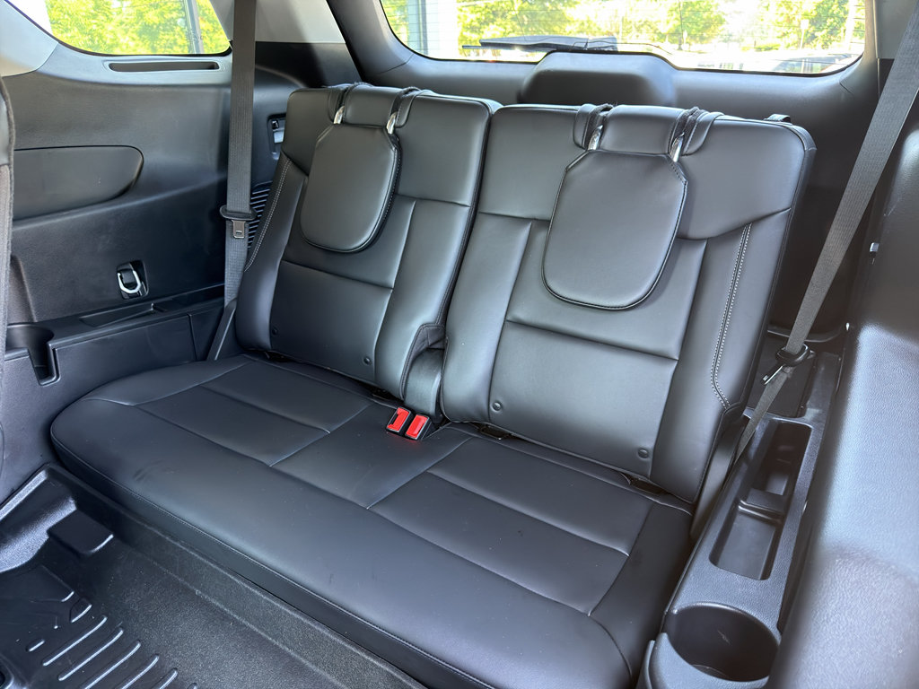 Used 2023 Ford Explorer XLT w/ Equipment Group 202A RWD image 29