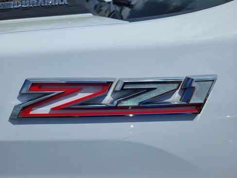 Used 2024 Chevrolet Silverado 2500 LT image 2