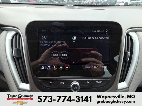 Used 2024 Chevrolet Malibu LT FWD image 21