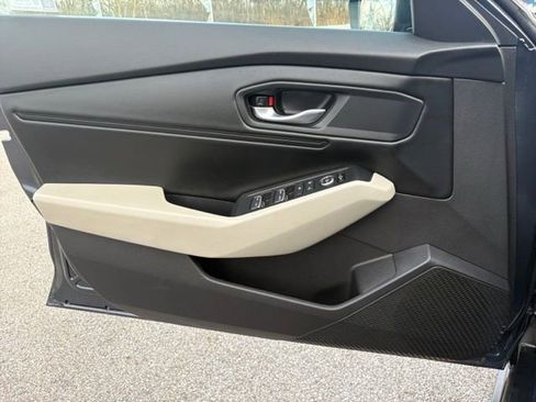 Certified 2025 Honda Accord SE image 26