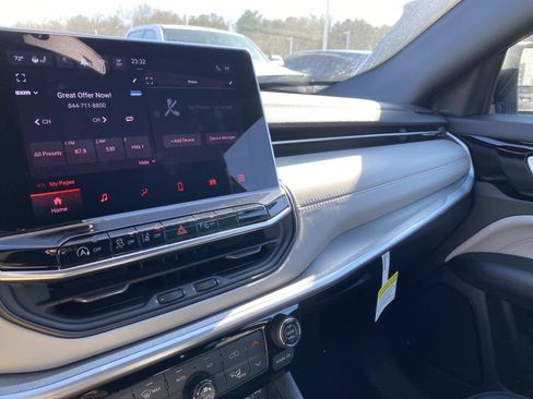 New 2026 Jeep Compass Limited image 15