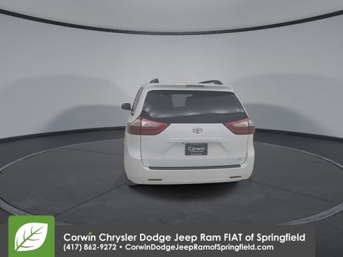 Used 2019 Toyota Sienna LE image 12
