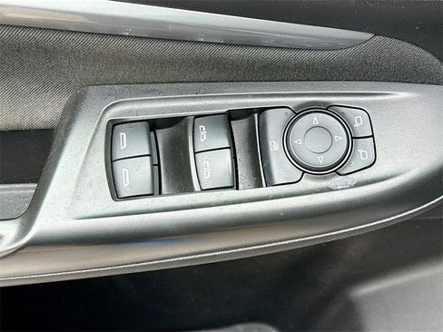 Used 2023 Chevrolet Bolt EUV LT image 19