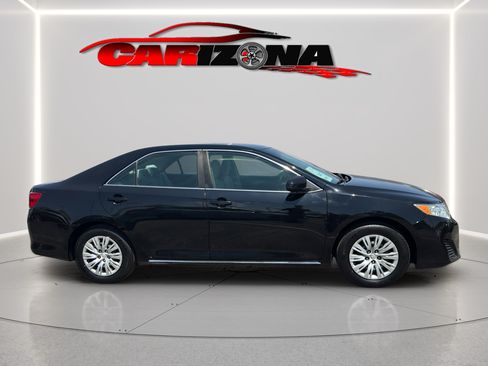 Used 2013 Toyota Camry LE FWD image 4