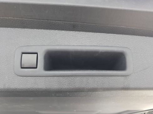 Used 2024 Toyota Sienna LE image 30