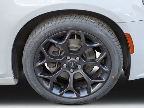 Used 2019 Chrysler 300 S w/ 300S Premium Group 2 image 9