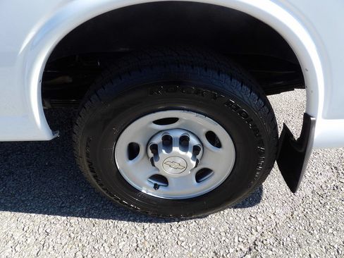Used 2019 Chevrolet Express 3500 Extended w/ Driver Convenience Package RWD image 46