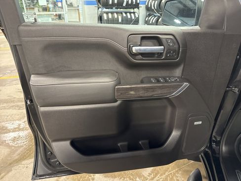 Used 2021 Chevrolet Silverado 1500 LTZ w/ LTZ Premium Package image 25