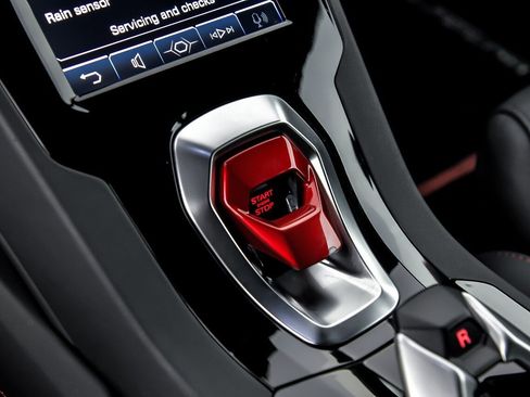 Used 2021 Lamborghini Huracan EVO RWD image 40