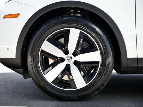 Certified 2026 Porsche Cayenne E-Hybrid AWD/4WD image 13