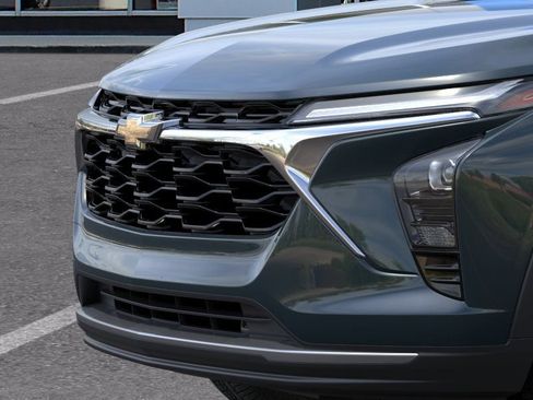 New 2026 Chevrolet Trax LT w/ LT Convenience Package FWD image 13
