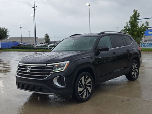 Used 2024 Volkswagen Atlas SE FWD image 8
