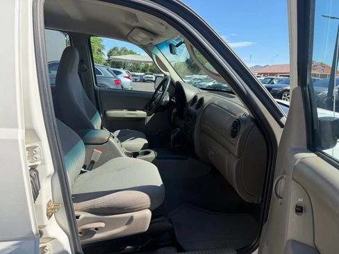 Used 2003 Jeep Liberty Sport AWD/4WD image 30