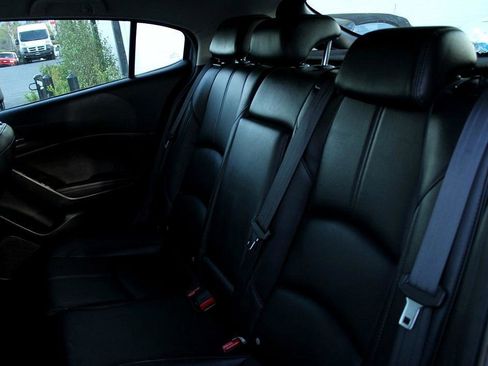 Used 2018 MAZDA MAZDA3 Touring image 20