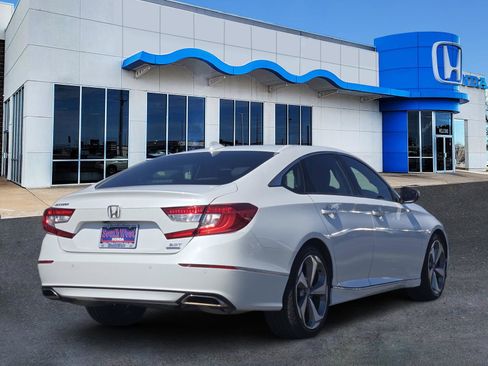 Used 2019 Honda Accord Touring image 5