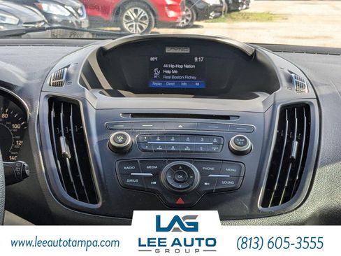 Used 2017 Ford Escape SE image 15