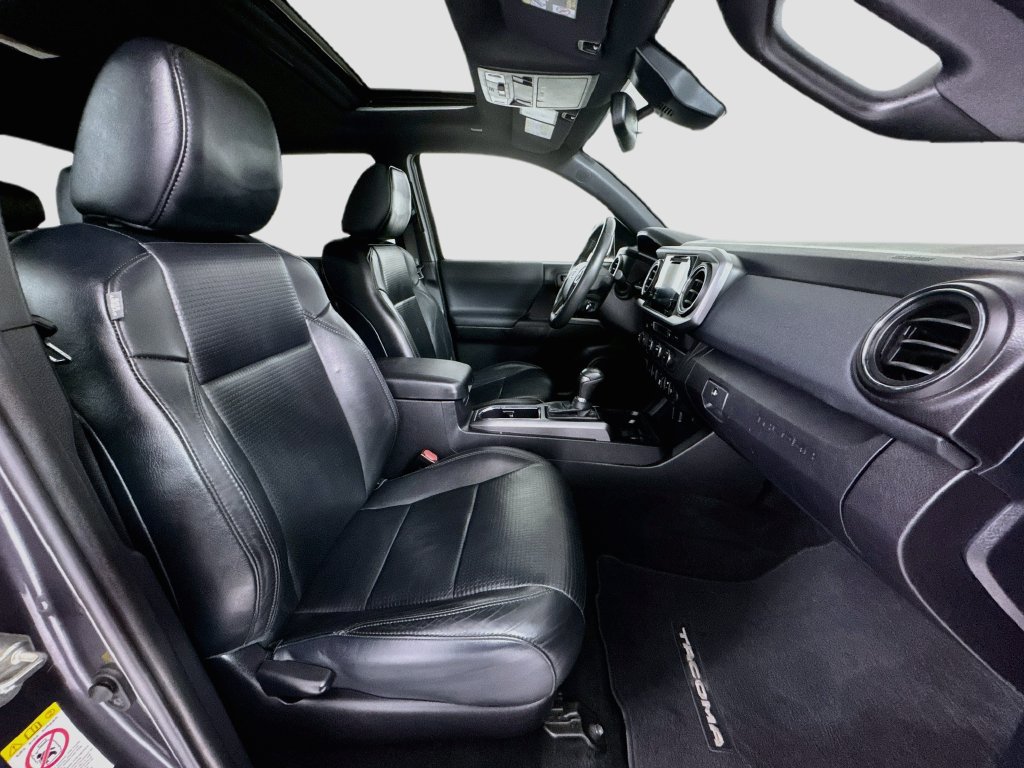 Used 2019 Toyota Tacoma TRD Sport AWD/4WD image 27