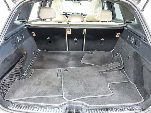 Used 2023 Mercedes-Benz GLC 300 4MATIC w/ Exclusive Trim Package image 22