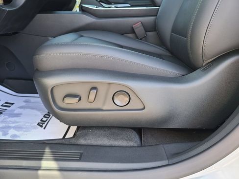 New 2026 Chevrolet Equinox LT w/ Convenience Package II AWD/4WD image 21