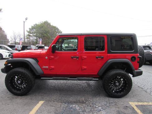 Used 2019 Jeep Wrangler Unlimited Sport S AWD/4WD image 4