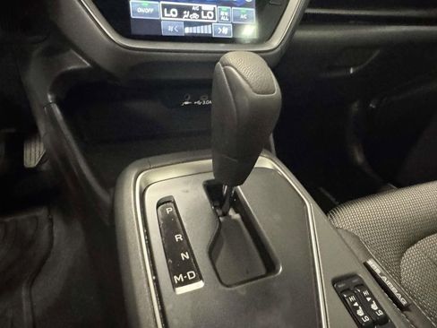 Used 2024 Subaru Crosstrek 2.0i Premium AWD/4WD image 25