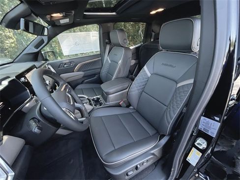 New 2026 GMC Canyon Denali image 19