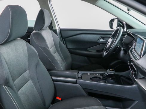 Used 2024 Nissan Rogue SV FWD image 26