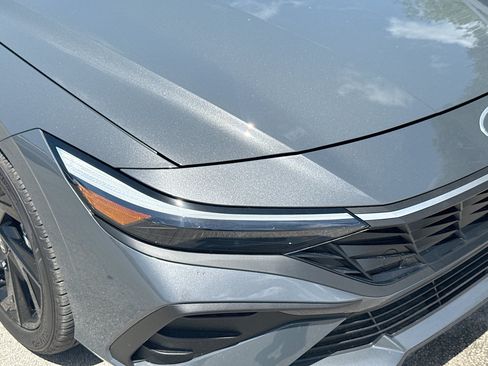 Certified 2026 Hyundai Elantra Sport FWD image 31
