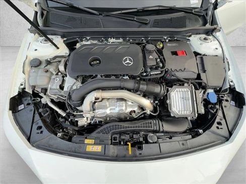 Used 2025 Mercedes-Benz CLA 250 4MATIC image 24
