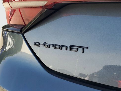 Used 2022 Audi e-tron GT Premium Plus w/ Performance Package image 6