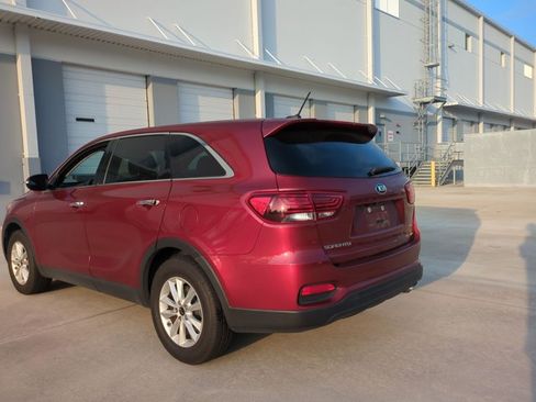 Used 2020 Kia Sorento LX FWD image 7