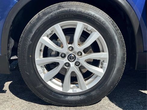 Used 2020 Nissan Rogue SV FWD image 8
