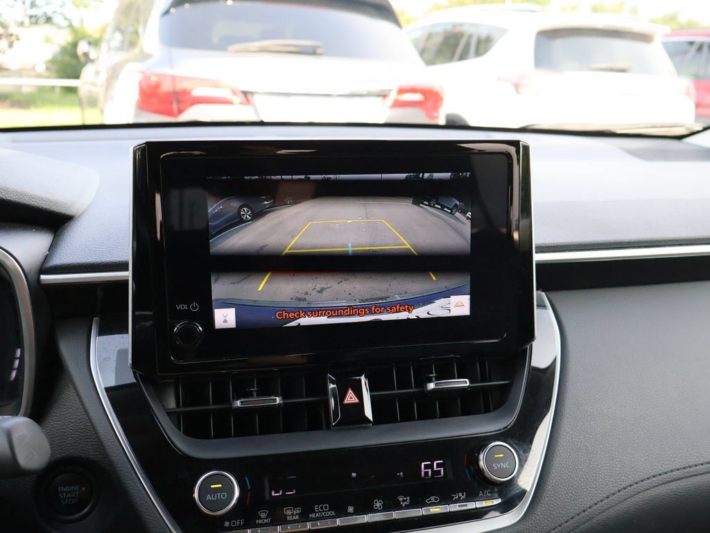 Used 2024 Toyota Corolla Cross XLE w/ Convenience Package FWD image 21