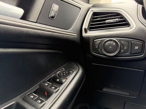 Used 2022 Ford Edge SEL image 46